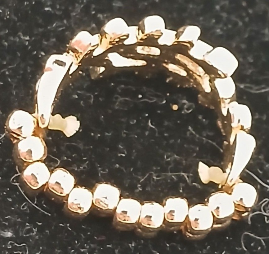 Adjustable Goldtone Leaf Design Ring Elegant & St… - image 9