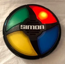 Hasbro Handheld Electronic Simon Game 2015 Tested & Works