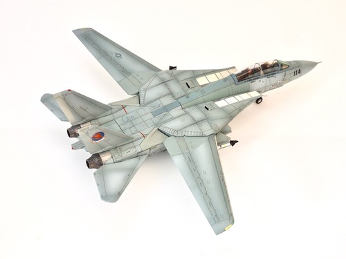 Top Gun F-14A ''weathered'' Need for Speed Calibre Wings 1:72 Diecast CA72TP07 - Bild 6 von 10