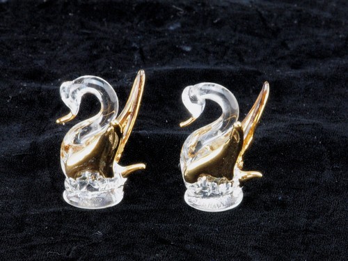 Mini Crystal Swans with Gold Wings - Picture 3 of 3