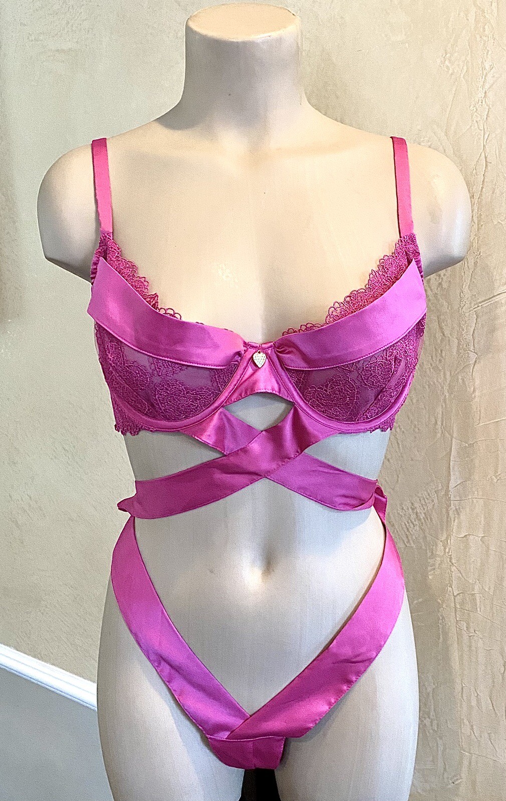 VICTORIA SECRET L STRAPPY TEDDY PINK SATIN LACE ONE PIECE V STRING VALENTINE NWT