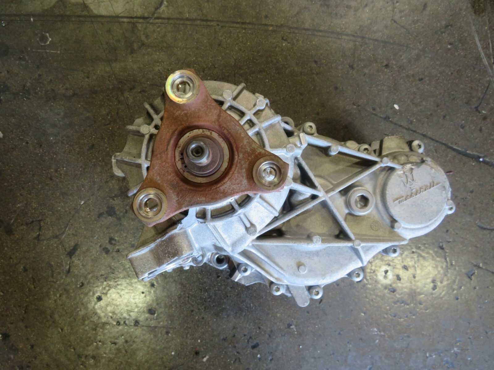 2017 Maserati Levante, Transfer Case Assembly, Used, P/N 670038072