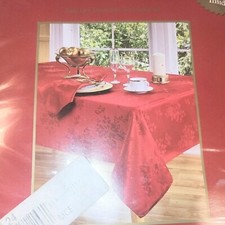 Home Wear Dinner Party Noel 52" x 70" Oblong Tablecloth With 4 Napkins Set Red