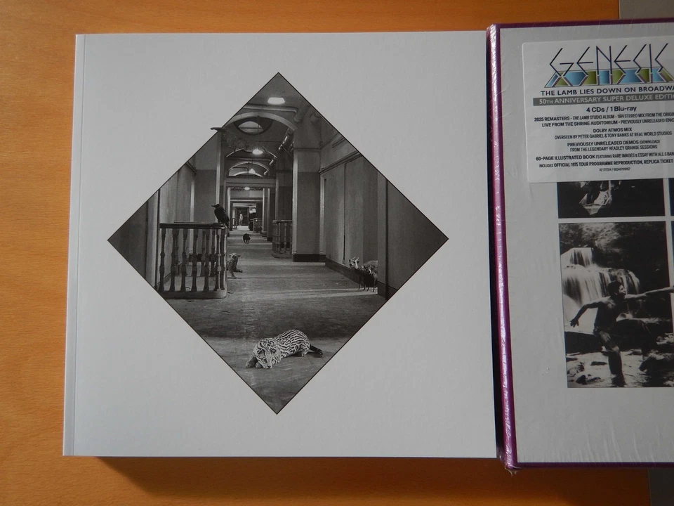 GENESIS - The Lamb Lies Down On Broadway (50th Deluxe Box Set, 4 CDs, 2025)  - Bild 4 von 4