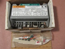 Honeywell S8910U 1000 Universal Hot Surface Ignition Control New Open-box