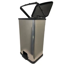 Plastic Step Trash Can, 13.2 Gal, Lid, Silver, Kitchen Bin