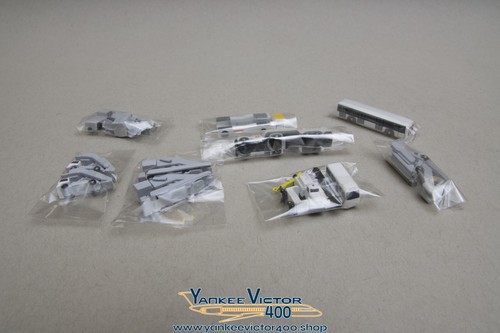 **Ultimo rifornimento** 21 pezzi set attrezzatura da terra aeroportuale aeroclassica 1:400 - Foto 2 di 2