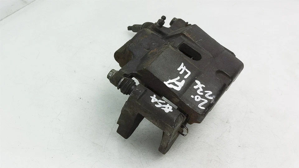 Pinça de freio dianteira esquerda Chrysler 200 2015 2016 2017 68225167Ae - Imagem 2 de 4