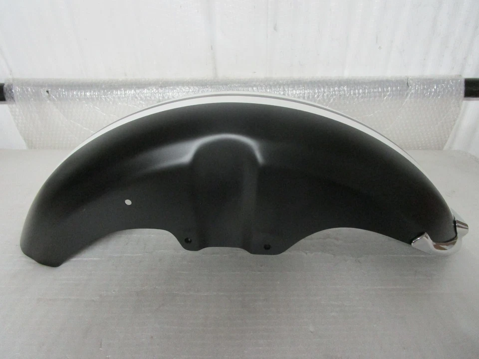 06-18 Triumph Rocket III классический родстер переднее крыло матовый PHANTOM черный - Изображение 3 из 4