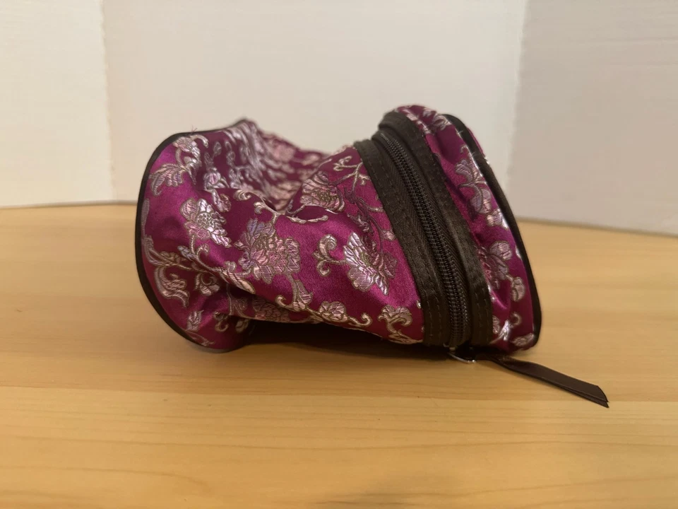 London Soho New York Cosmetic Bag Makeup Bag Purple and Silver - Image 4 of 4