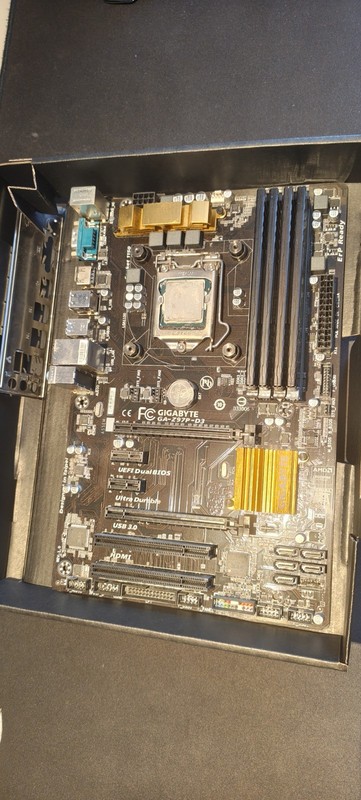 Gigabyte GA-Z97P-D3 ATX Motherboard Intel i5 4690K Corsair 16GB Ram Combo