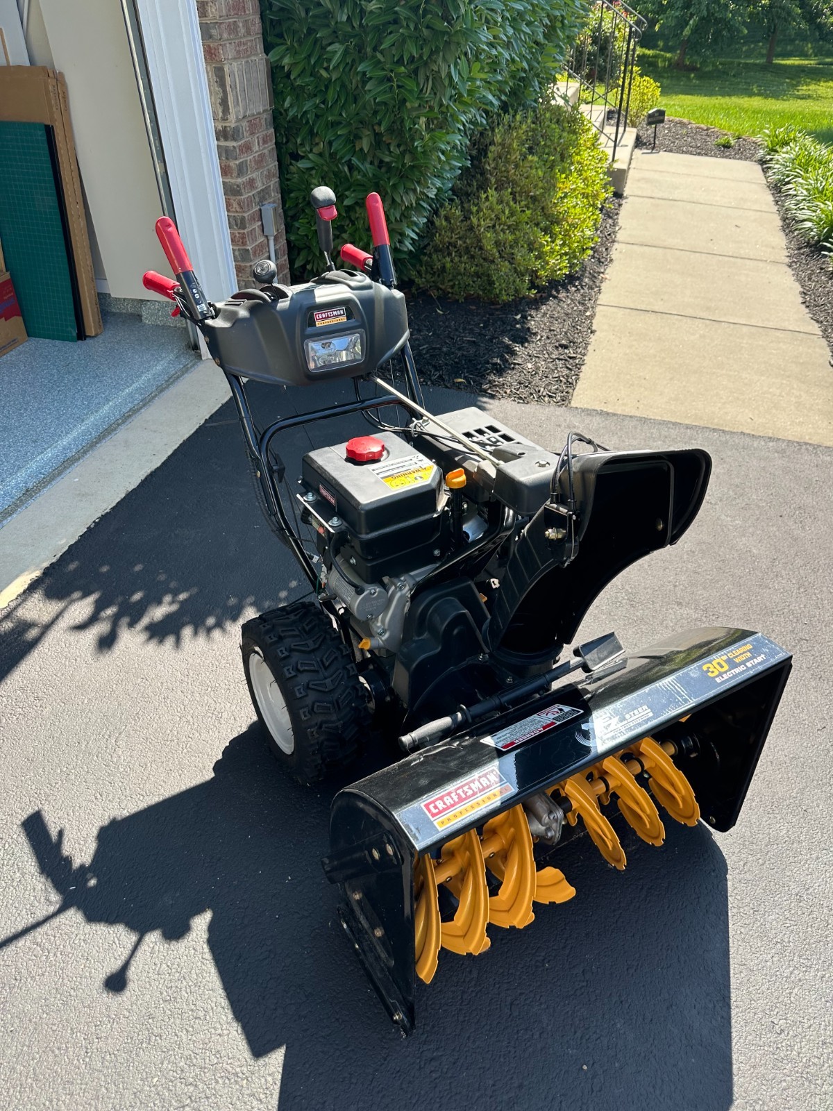 30in 357cc Electric Start Two-Stage Gas Snow Blower SB630 Lightly Used