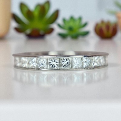 Vintage Platin natürlicher quadratischer Prinzessin Diamant Kanal Ewigkeit Bandring