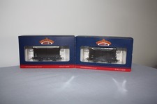 Bachmann 38-075B & 38-084 12 Ton Vent Vans - Southern Railway post 1938 Brown.