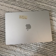 Apple MacBook Air 13 in 2022 Silver/Apple M2 3.49 GHz, 256 GB 8 GB 8 Bad LCD