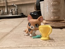AUTHENTIC LPS #639 Littlest Pet Shop Corgi Wh...