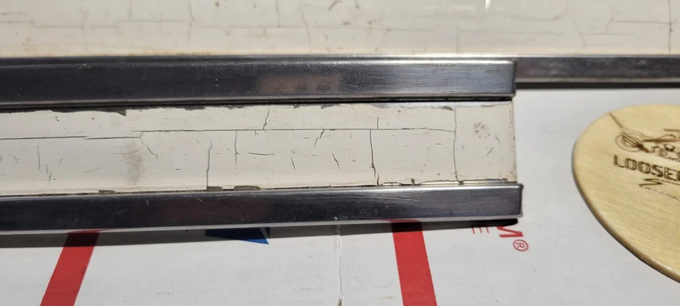 Panel de inserciones centrales molduras rejilla carrocería cuadrada Chevrolet 83-84 C10 K10 K5 Foto 3 de 4