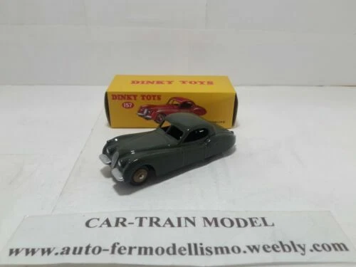 Modellini statici di auto, furgoni e camion Dinky Scala 1:43