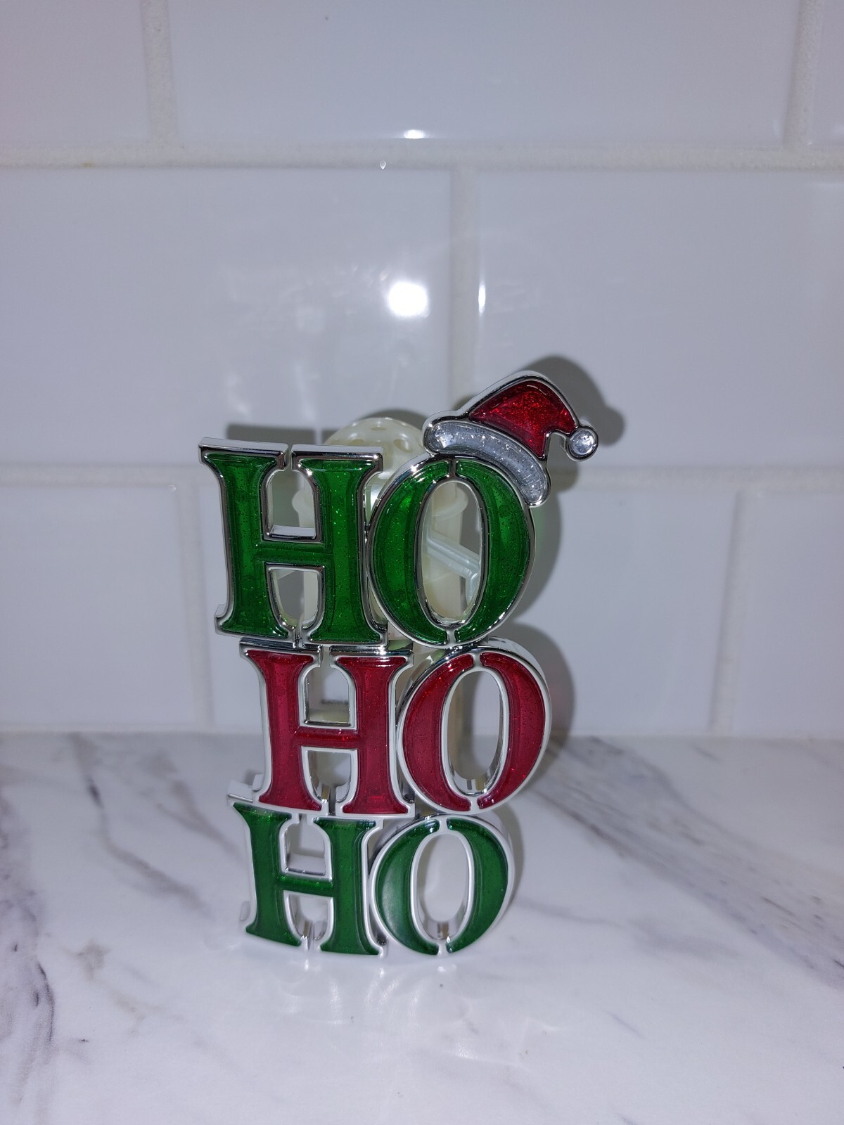 Bath & Body Works Christmas Ho Ho Ho Santa Hat Wallflower Plug in Oil Diffuser-image