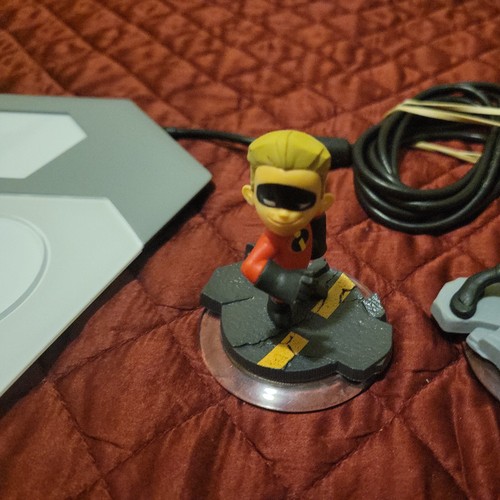 Disney Infinity Nintendo Wii Paquete Lote Juego Portal Los Increíbles Figuras! - Imagen 7 de 8