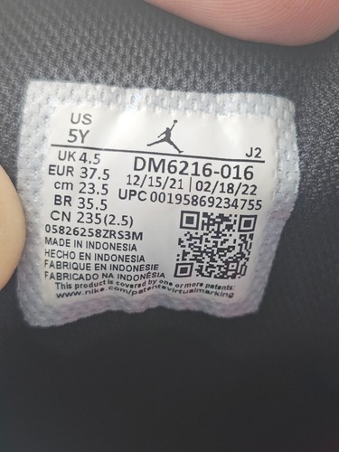 Nike Boys Air Jordan 1 Mid SE Black Athletic Sneakers DM6216-016 Youth Size 5Y - Picture 10 of 10