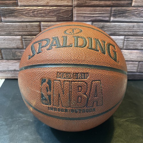 Spalding Max Grip 74-9008 29.5" Composite Indoor/Outdoor Basketball Used