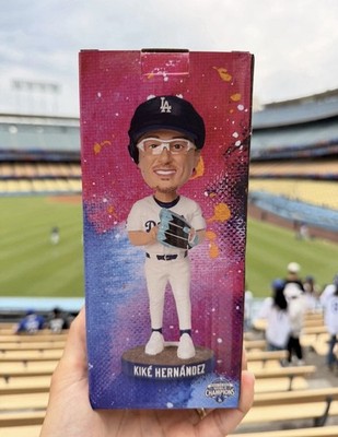 🇵🇷🧢Kike Hernandez Pitching Helmet Dodgers Bobblehead 7/12/26