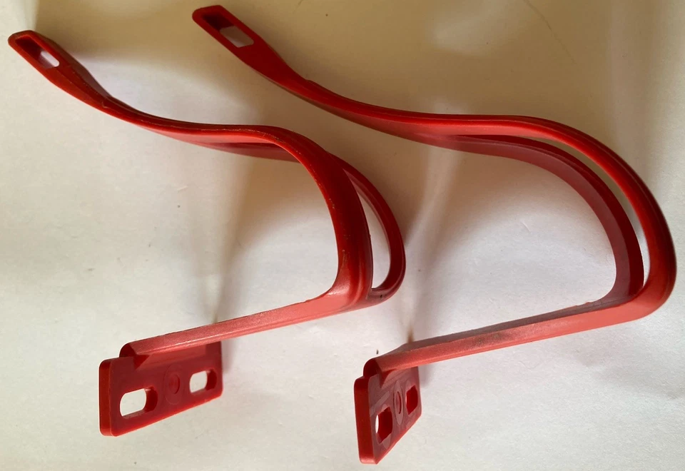 Clipes para biqueira Cateye, vermelhos, médios - Imagem 2 de 4