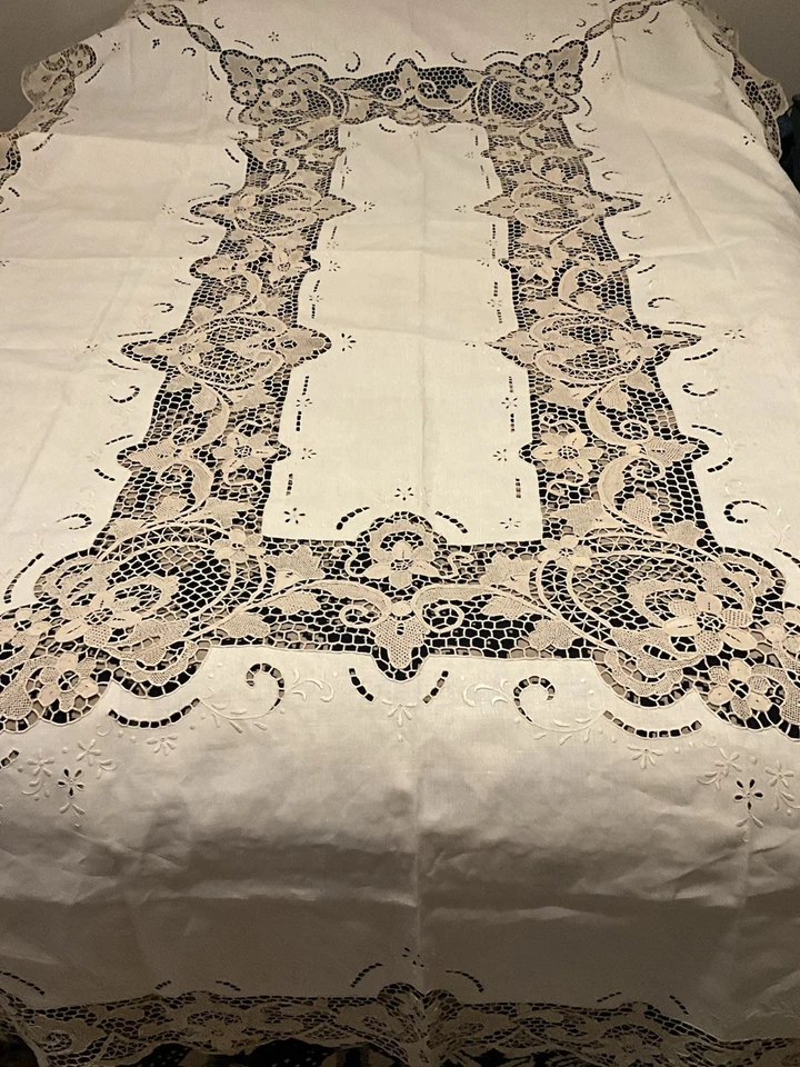 Mantel vintage de encaje con aguja Point de Venise 102 X 66 pulgadas lino botín crujiente Foto 4 de 4