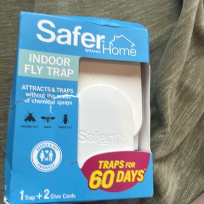 Safer Home SH502 Indoor Plug-In Fly Trap Box Damaged.. Item New.