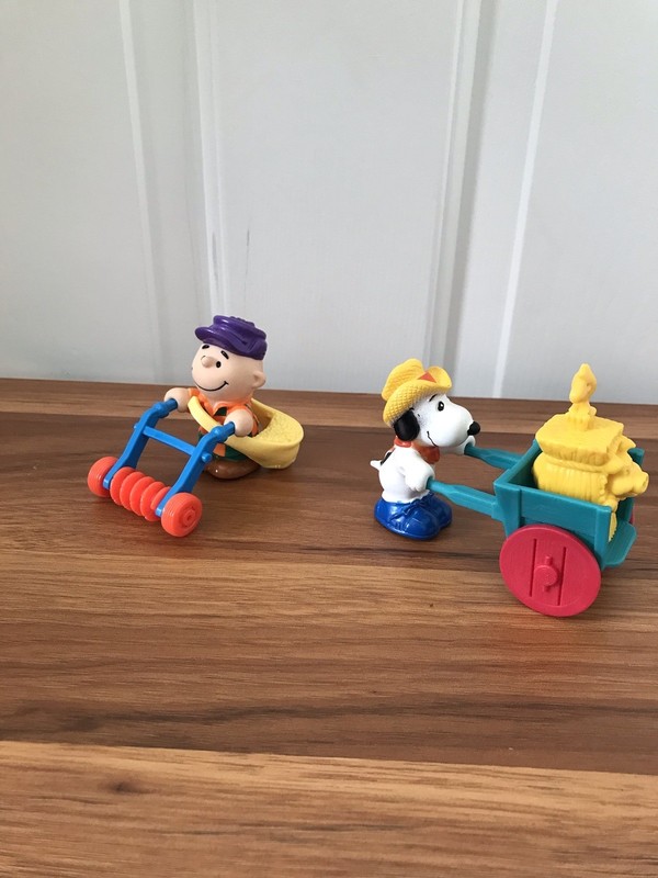 McDonald's Happy Meal Toys Peanuts Garden Farm 1989 Charlie Brown Snoopy Farmers