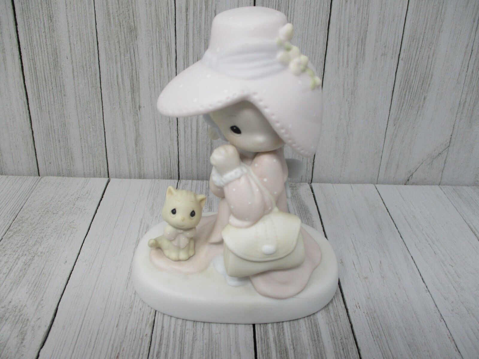 Precious Moments Figurine To A Very Special MOM E-2824 Girl Playing Dress Up