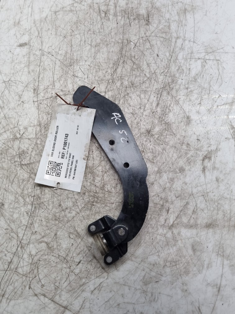 MERCEDES VITO W447 VAN SCHIEBETÜR ROLLE RECHTE SEITE A447601547 19-24