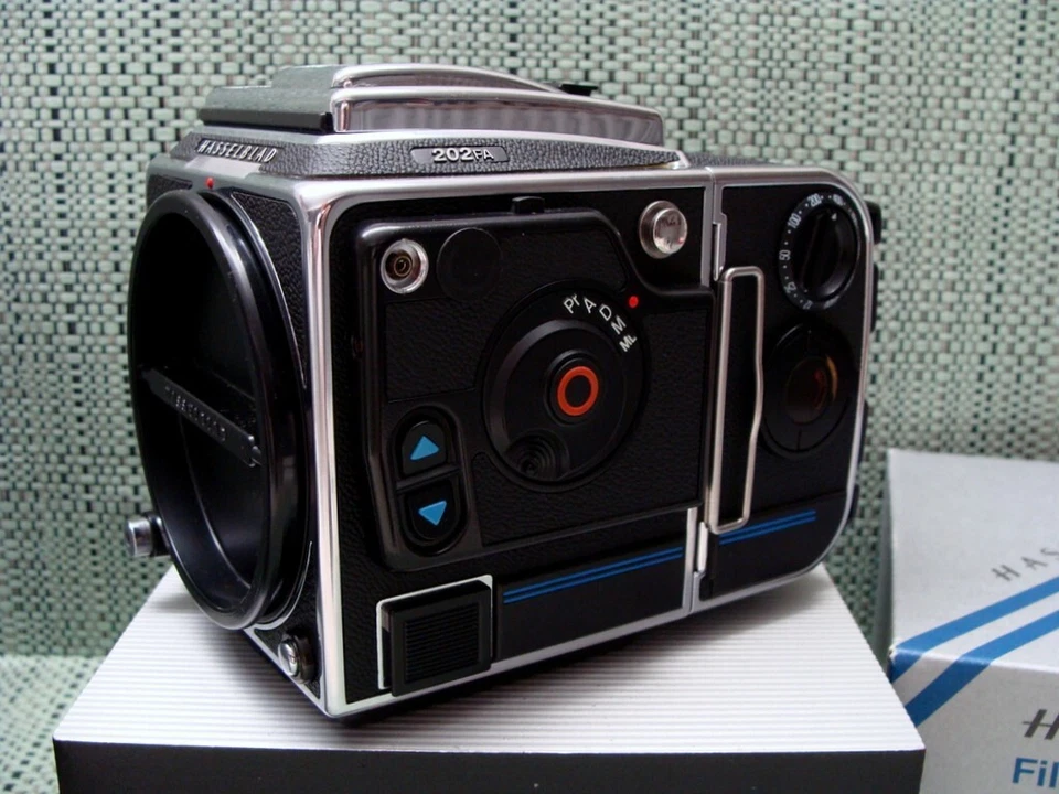 Hasselblad 10546 - 202FA Camera Body A12 6x6 "neuwertig/ serviced" - OVP! - Bild 4 von 4