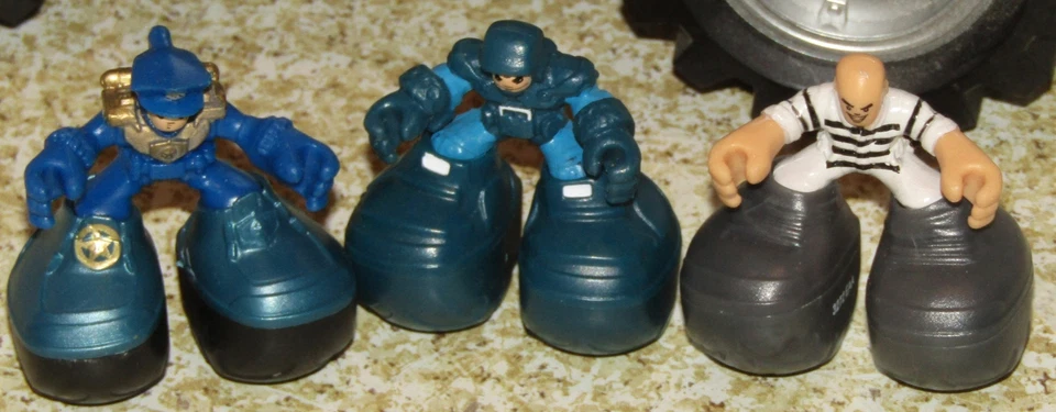 Matchbox Mega Rig Police SWAT & Figures - Image 2 of 4