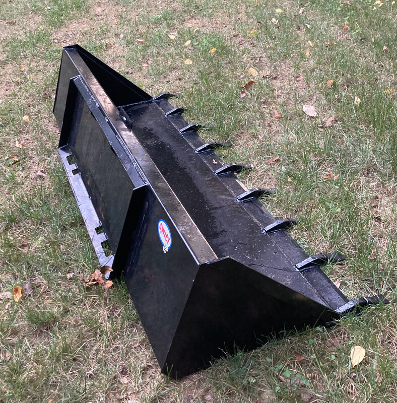 New 84" Skid Steer/Tractor Tooth Bucket 7' Skid Steer Dirt Bucket with