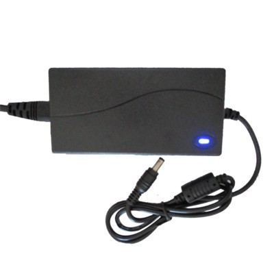 Netzteil 12V 5A 60W Trafo AC/DC Adapter Treiber 60W für LED Stripe Streifen NEU