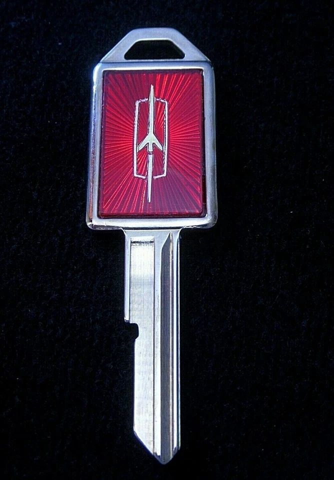 OLDSMOBILE 442 Sunburst LLAVE DE ENCENDIDO EN BLANCO 1970 1974 1978 1982 NUEVO FABRICANTE ORIGINAL RARO Foto 2 de 4