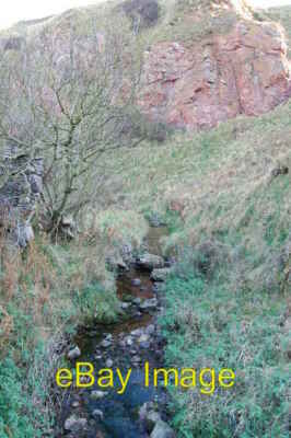 Foto 6x4 Abbey Burn Eyemouth Abbey brennt, als es sich in Richtung Linkim Shore wendet c2007