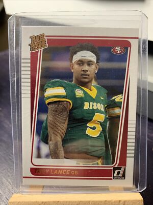 2021 Donruss - Trey Lance - Rated Rookie - Gold Portrait - 254