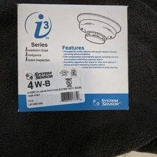  New System Sensor Model 4WTA-B 4 Wire Plug-In Photoelectric with Base0287