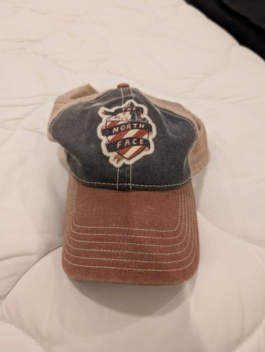 North Face snap back mesh hat