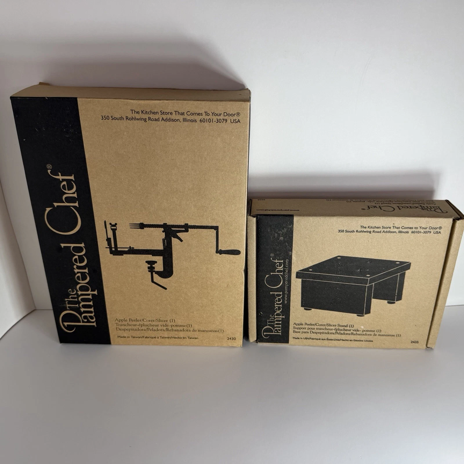 The Pampered Chef Apple Peeler Corer Slicer with Stand #2430 & #2435 New