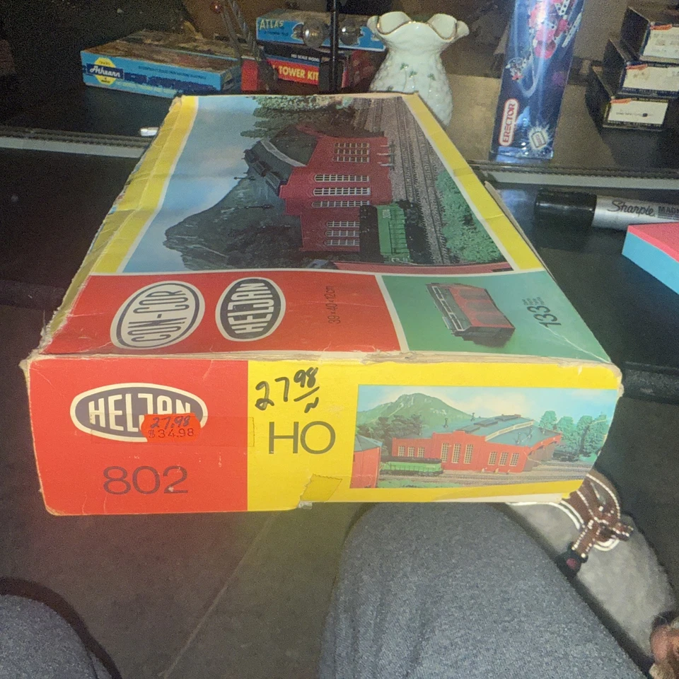 Con-Cor Heljan HO Scale Steam Locomotive Roundhouse Kit #802 NOS - Image 3 of 4