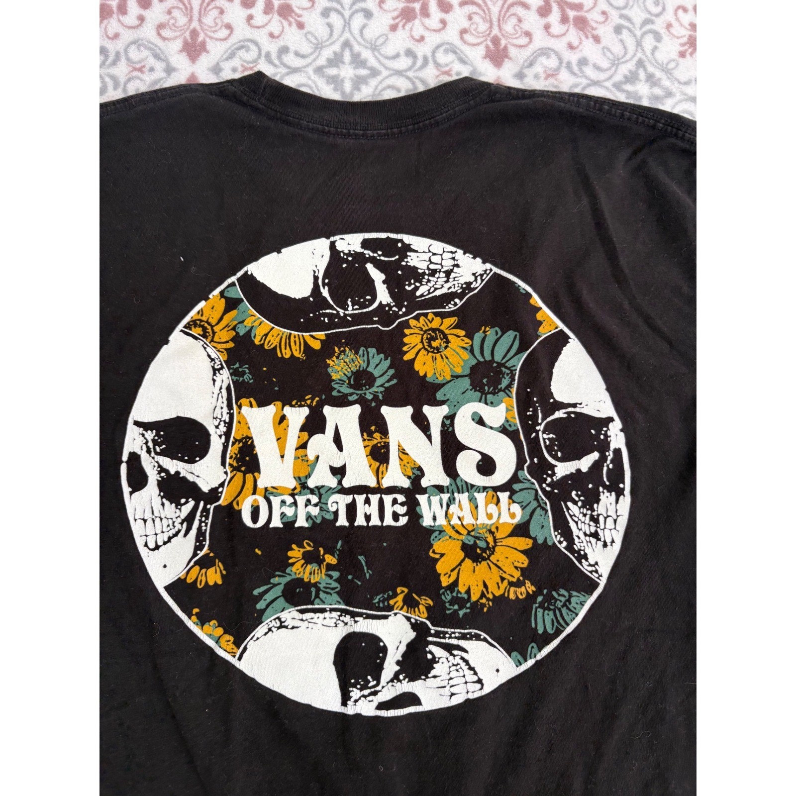 Vans Mens Graphic T-Shirt Black Skulls Sunflowers Off The Wall Medium Classi Fit image 6