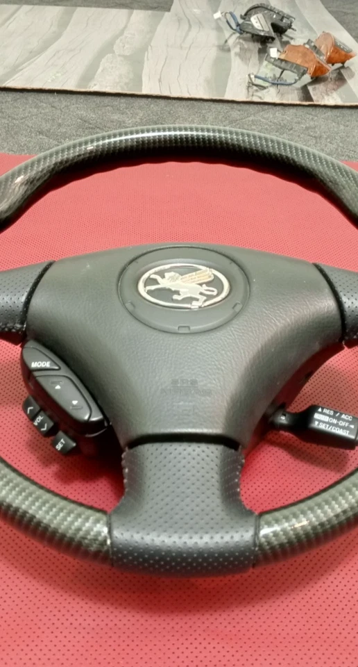 Volante de fibra de carbono para Toyota Soarer UZZ40 / Lexus SC430 (2001-2005) Foto 3 de 4