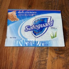Safeguard White Antibacterial Bar Soap with A Touch Of Aloe Vera 3.2 Oz 8 Bar
