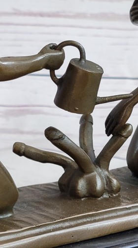 Arte de bronce fascinante: chica desnuda íntima que tiende a crecer oferta de plantas eróticas - Imagen 7 de 10