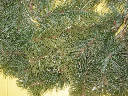 NUEVA CORONA NAVIDAD PINO BRILLANTE 18" - Imagen 5 de 8