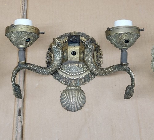 Vintage Cast Bronze Koi Fish Wall Sconce Electric Light Fixture w/ Glass Shades - Picture 11 of 18